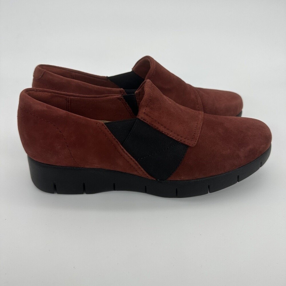 Clarks Suede Daelyn Monarch Slip On Comfort Loafer Rust Size 5M